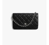 Black classic Wallet on chain