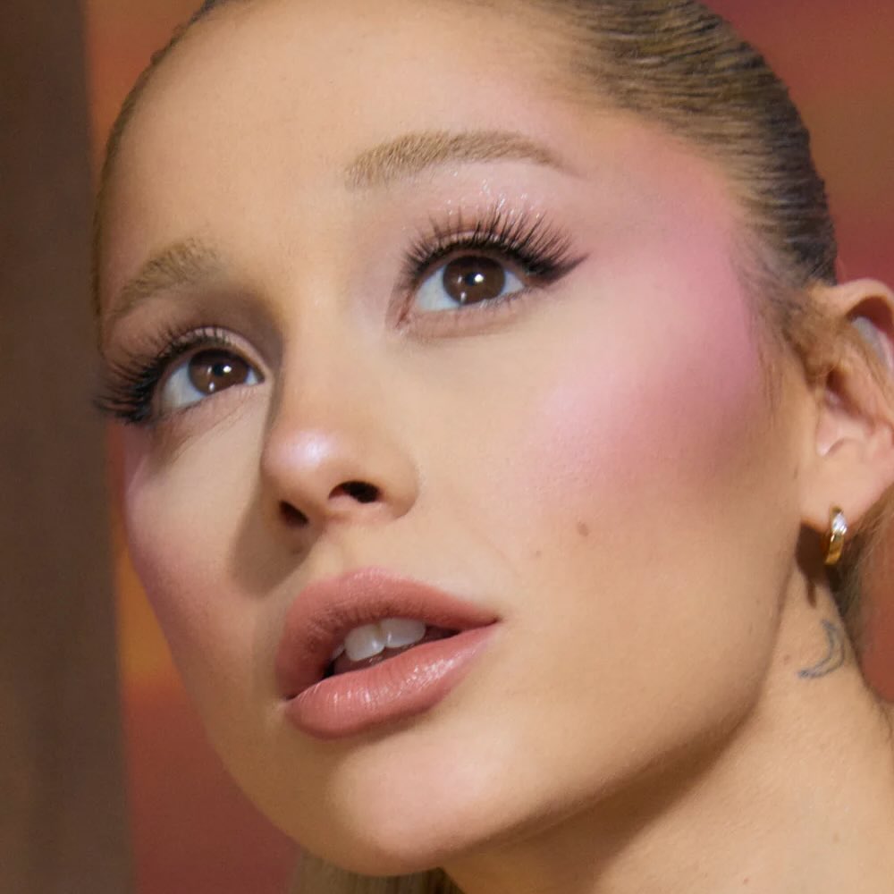 Satin matte blush